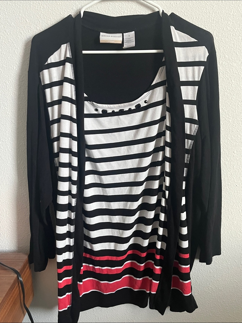 Women’s 1X Alfred Dunner 3/4 Sleeve Cardigan Attached Tank Top